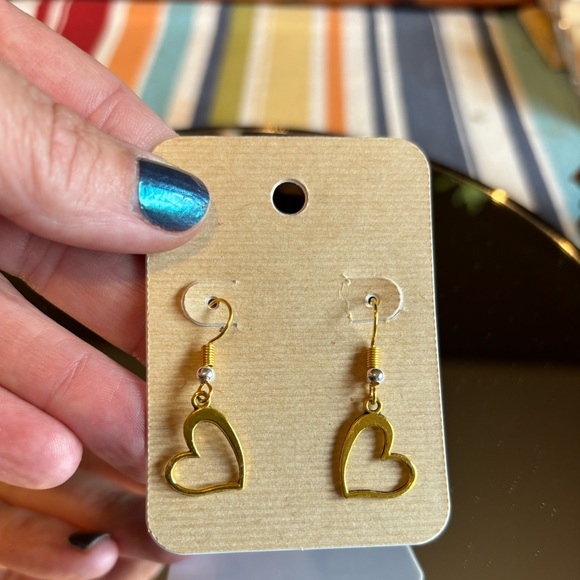 Handmade by Me Heart Earrings - Picture 3 of 4